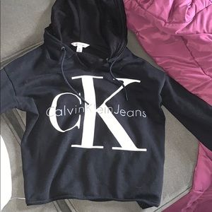 CROPPED CALVIN KLEIN HOODIE